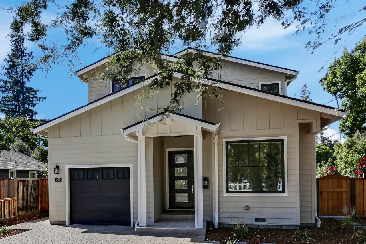 Detail Gallery Image 34 of 38 For 202 Mountain View Ave, Mountain View,  CA 94041 - 7 Beds | 6 Baths