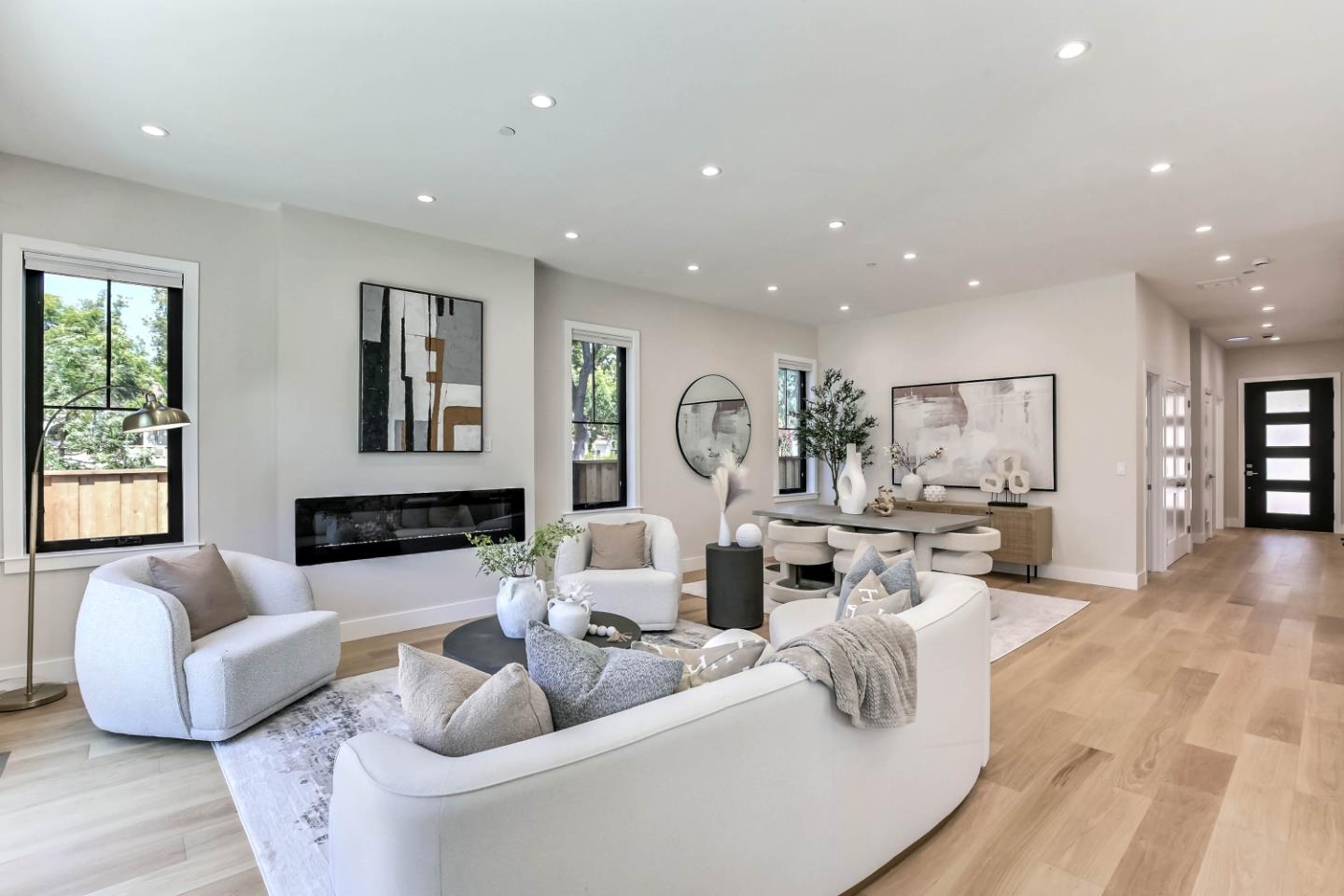 Detail Gallery Image 6 of 38 For 202 Mountain View Ave, Mountain View,  CA 94041 - 7 Beds | 6 Baths