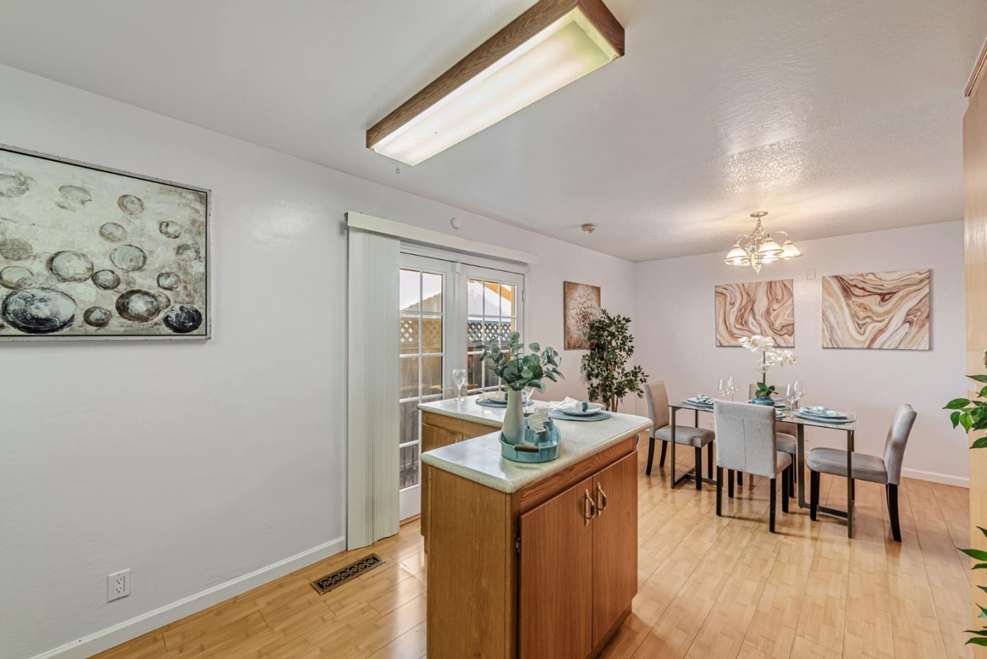 Detail Gallery Image 15 of 50 For 207 New River Dr, San Jose,  CA 95119 - 3 Beds | 2/1 Baths