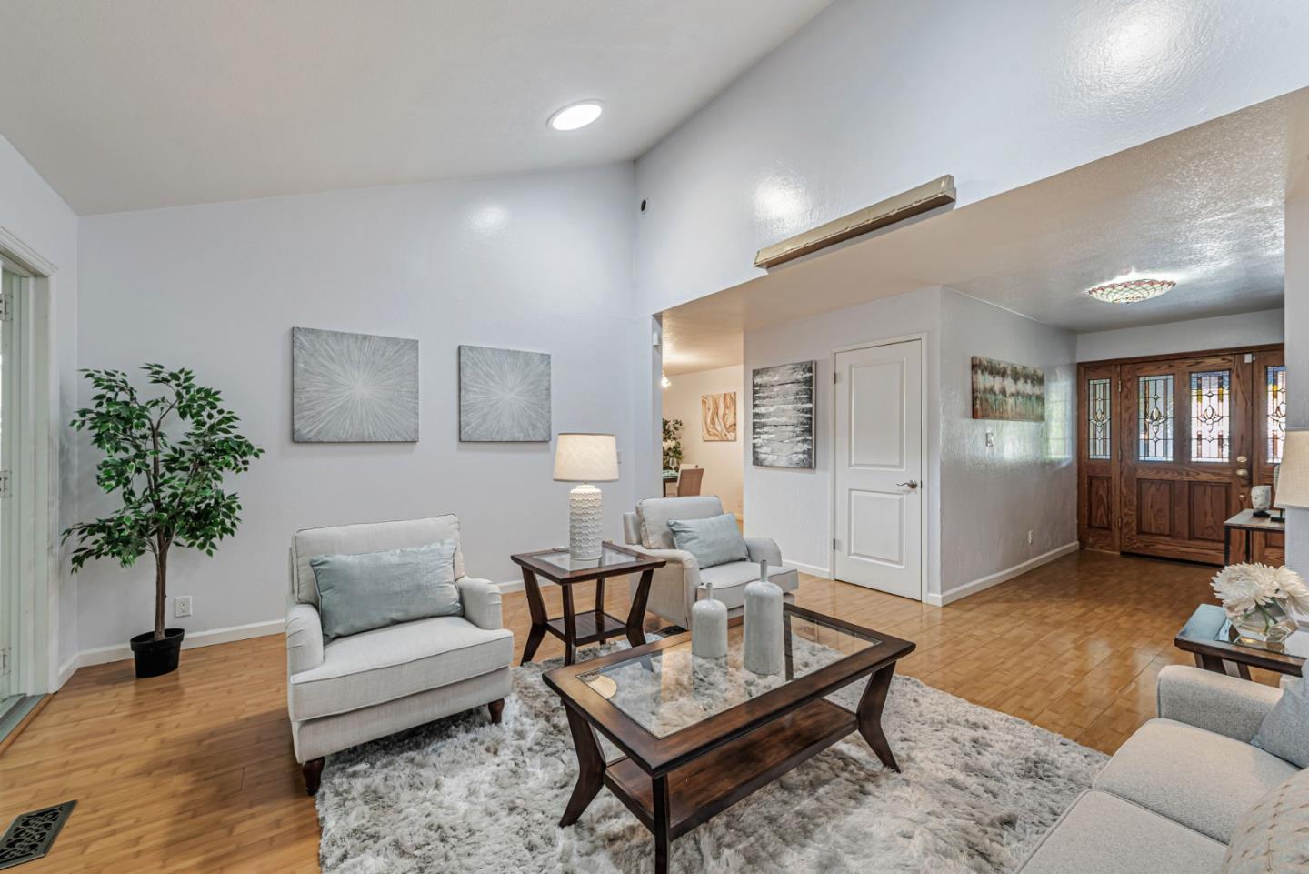 Detail Gallery Image 5 of 50 For 207 New River Dr, San Jose,  CA 95119 - 3 Beds | 2/1 Baths