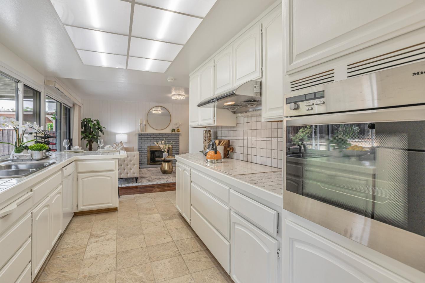 Detail Gallery Image 12 of 28 For 1982 Plaza Montez, San Jose,  CA 95132 - 5 Beds | 2/1 Baths