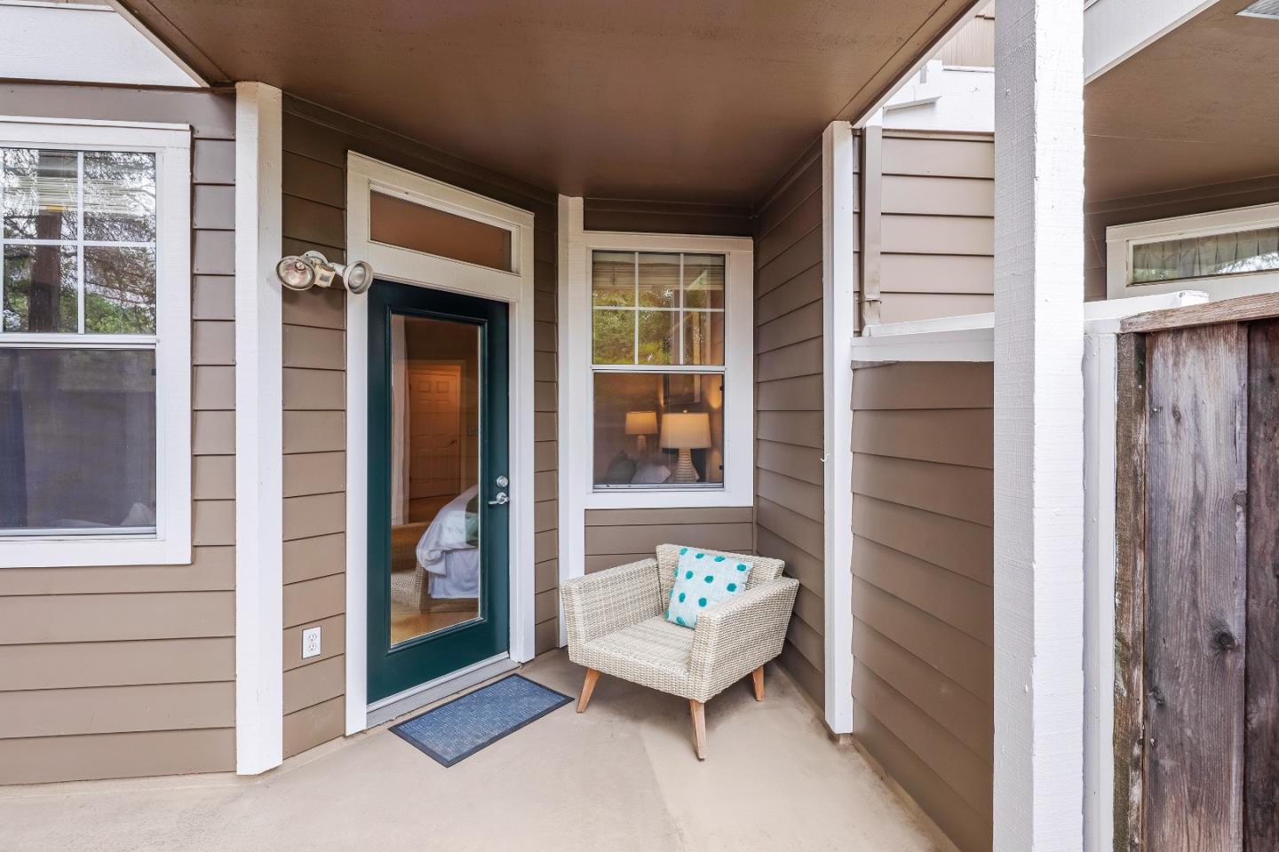 Detail Gallery Image 11 of 18 For 2160 Santa Cruz Ave #22,  Menlo Park,  CA 94025 - 2 Beds | 2 Baths