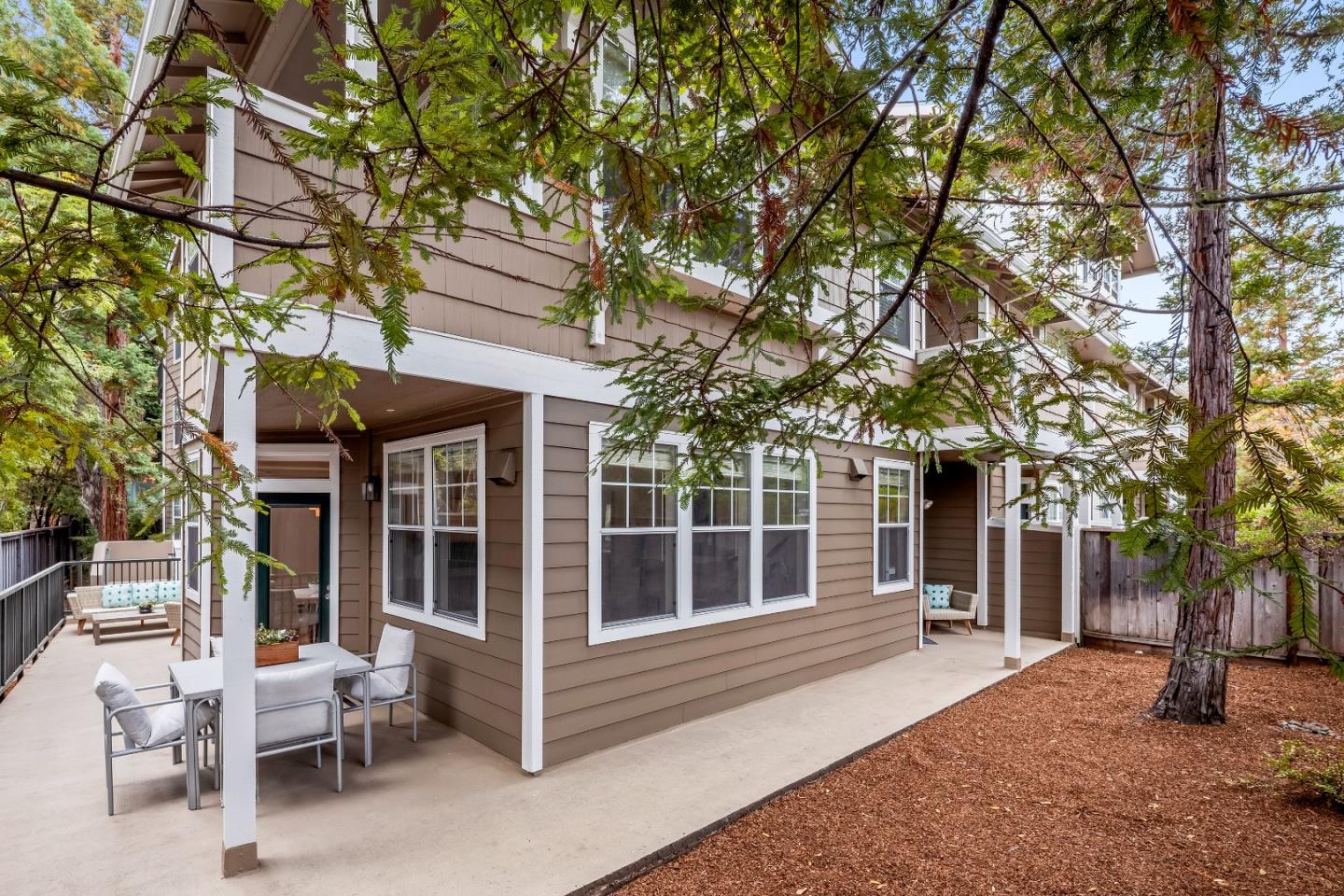 Detail Gallery Image 14 of 18 For 2160 Santa Cruz Ave #22,  Menlo Park,  CA 94025 - 2 Beds | 2 Baths