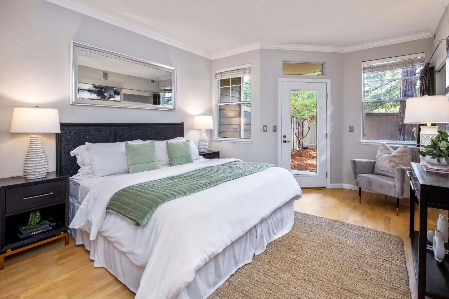 Detail Gallery Image 5 of 18 For 2160 Santa Cruz Ave #22,  Menlo Park,  CA 94025 - 2 Beds | 2 Baths
