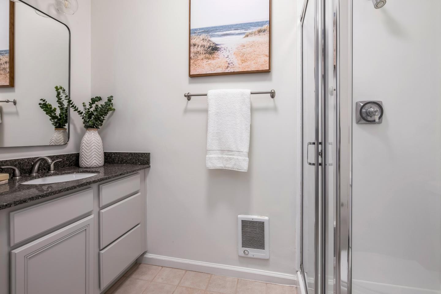 Detail Gallery Image 8 of 18 For 2160 Santa Cruz Ave #22,  Menlo Park,  CA 94025 - 2 Beds | 2 Baths