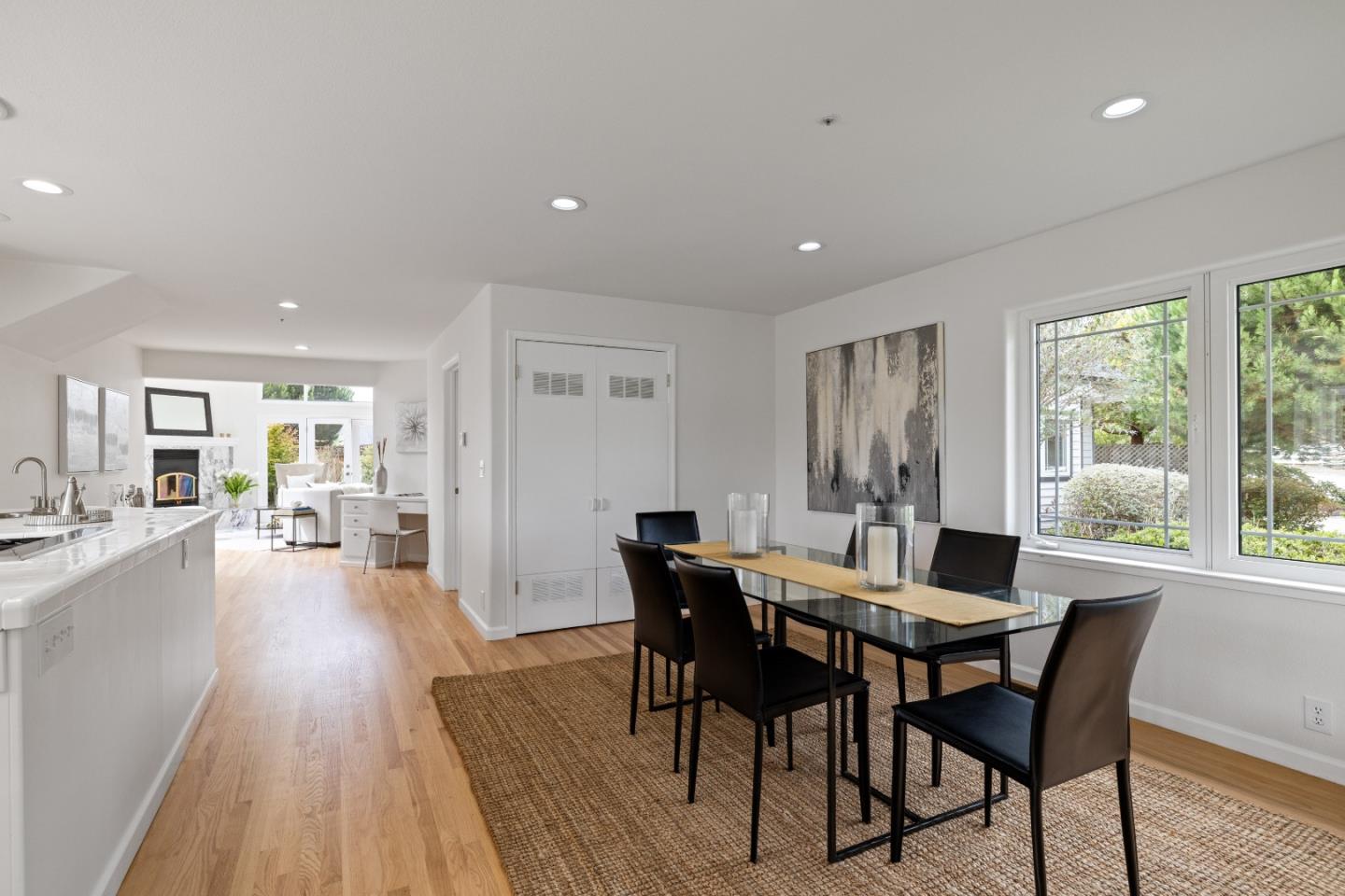 Detail Gallery Image 16 of 78 For 424 6th Ave, Half Moon Bay,  CA 94019 - 5 Beds | 3/1 Baths