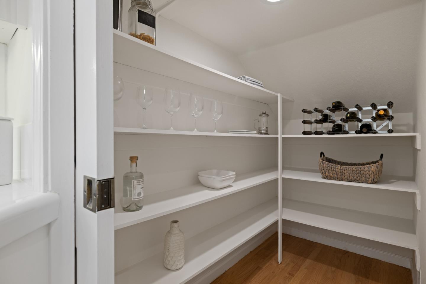 Detail Gallery Image 20 of 78 For 424 6th Ave, Half Moon Bay,  CA 94019 - 5 Beds | 3/1 Baths