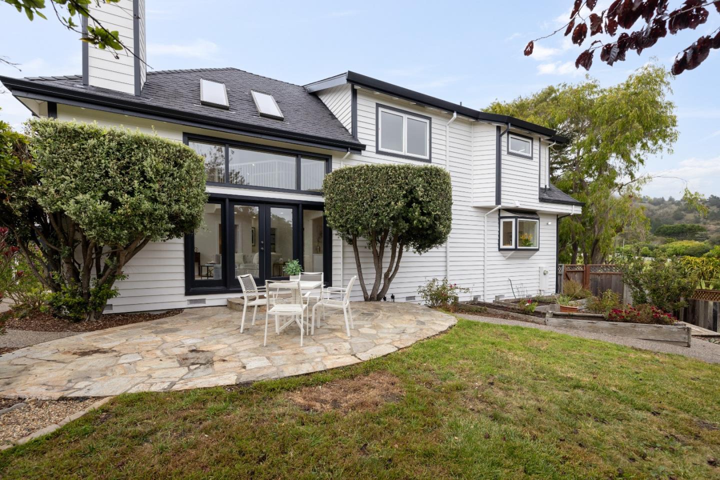 Detail Gallery Image 50 of 78 For 424 6th Ave, Half Moon Bay,  CA 94019 - 5 Beds | 3/1 Baths