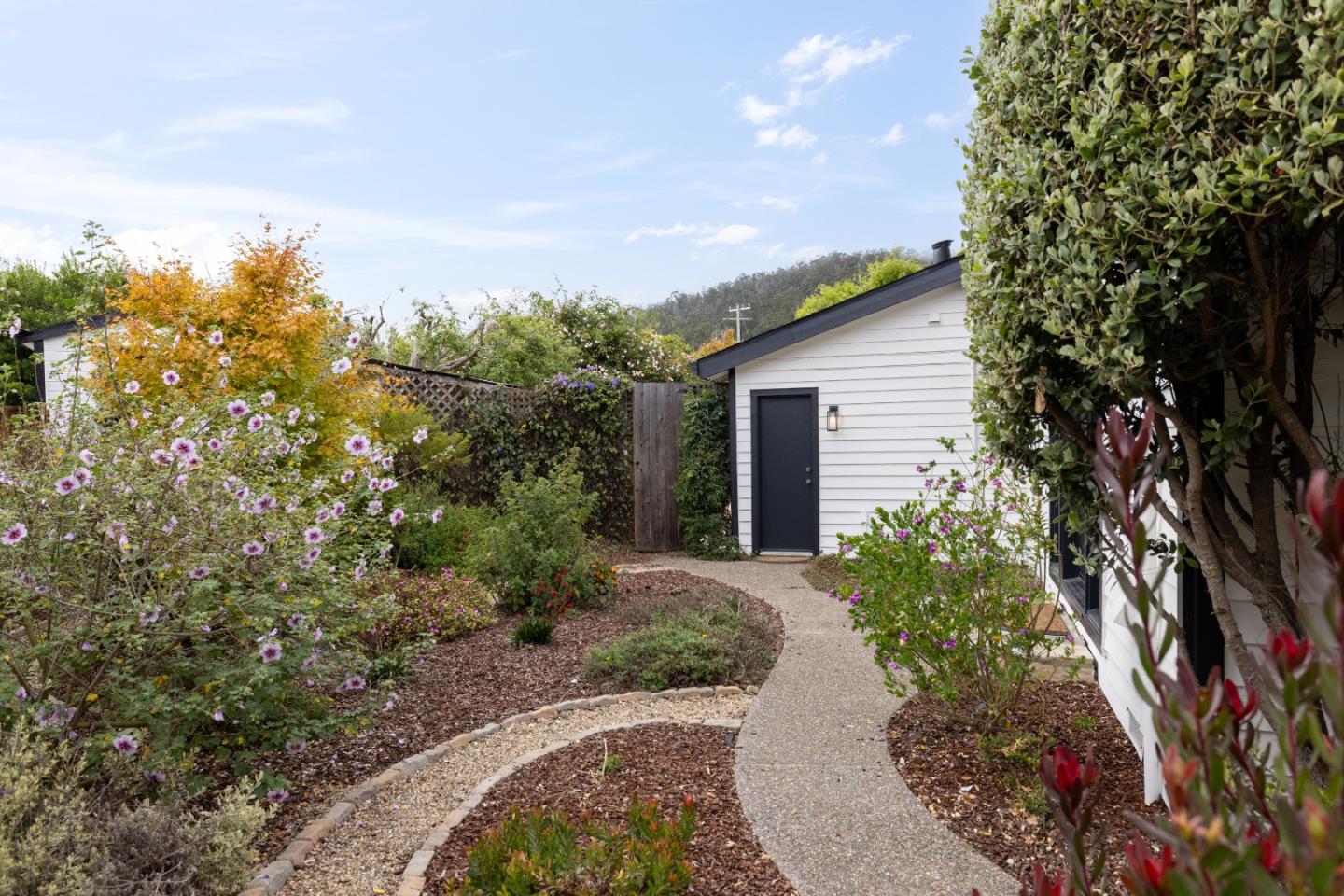 Detail Gallery Image 51 of 78 For 424 6th Ave, Half Moon Bay,  CA 94019 - 5 Beds | 3/1 Baths