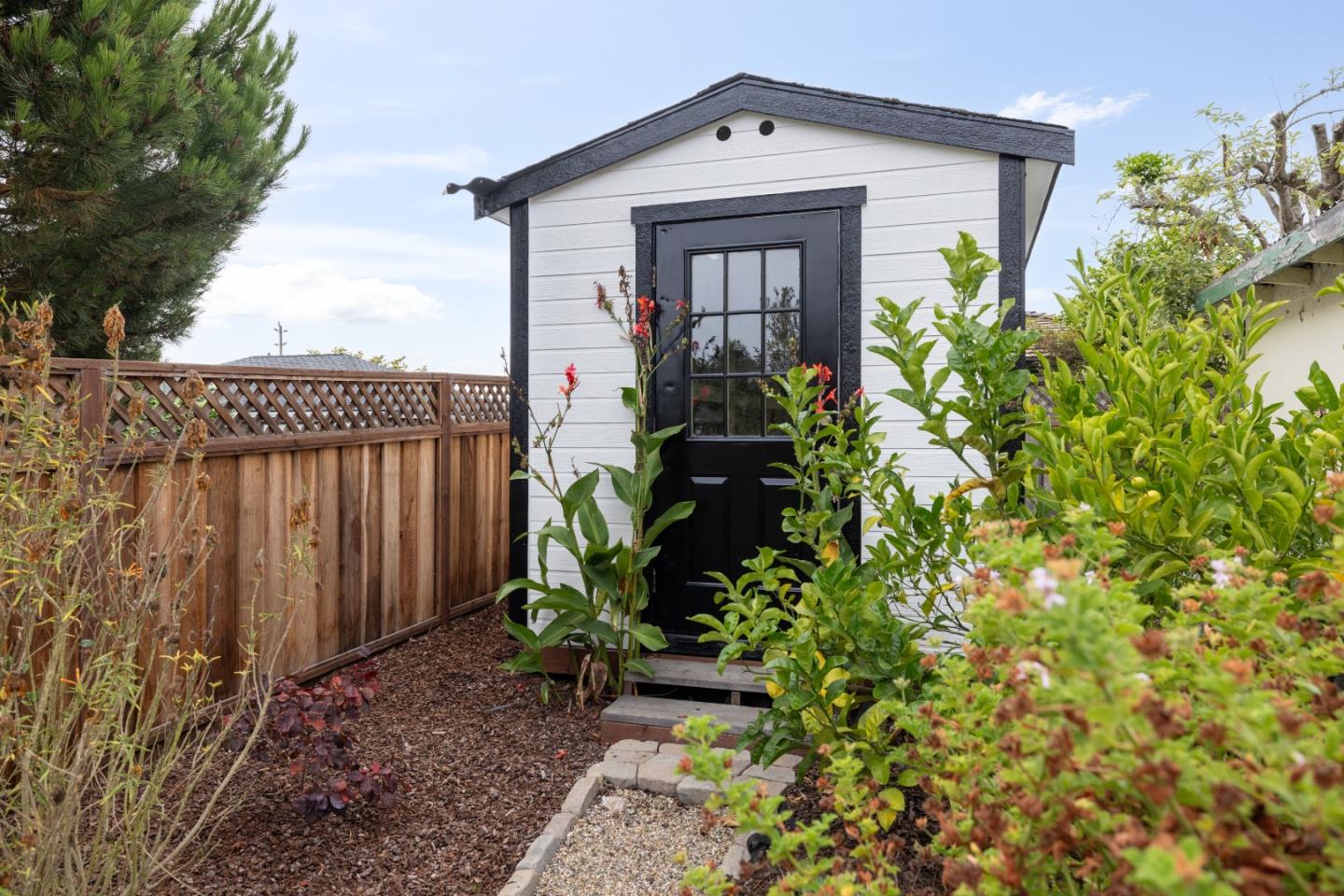 Detail Gallery Image 54 of 78 For 424 6th Ave, Half Moon Bay,  CA 94019 - 5 Beds | 3/1 Baths