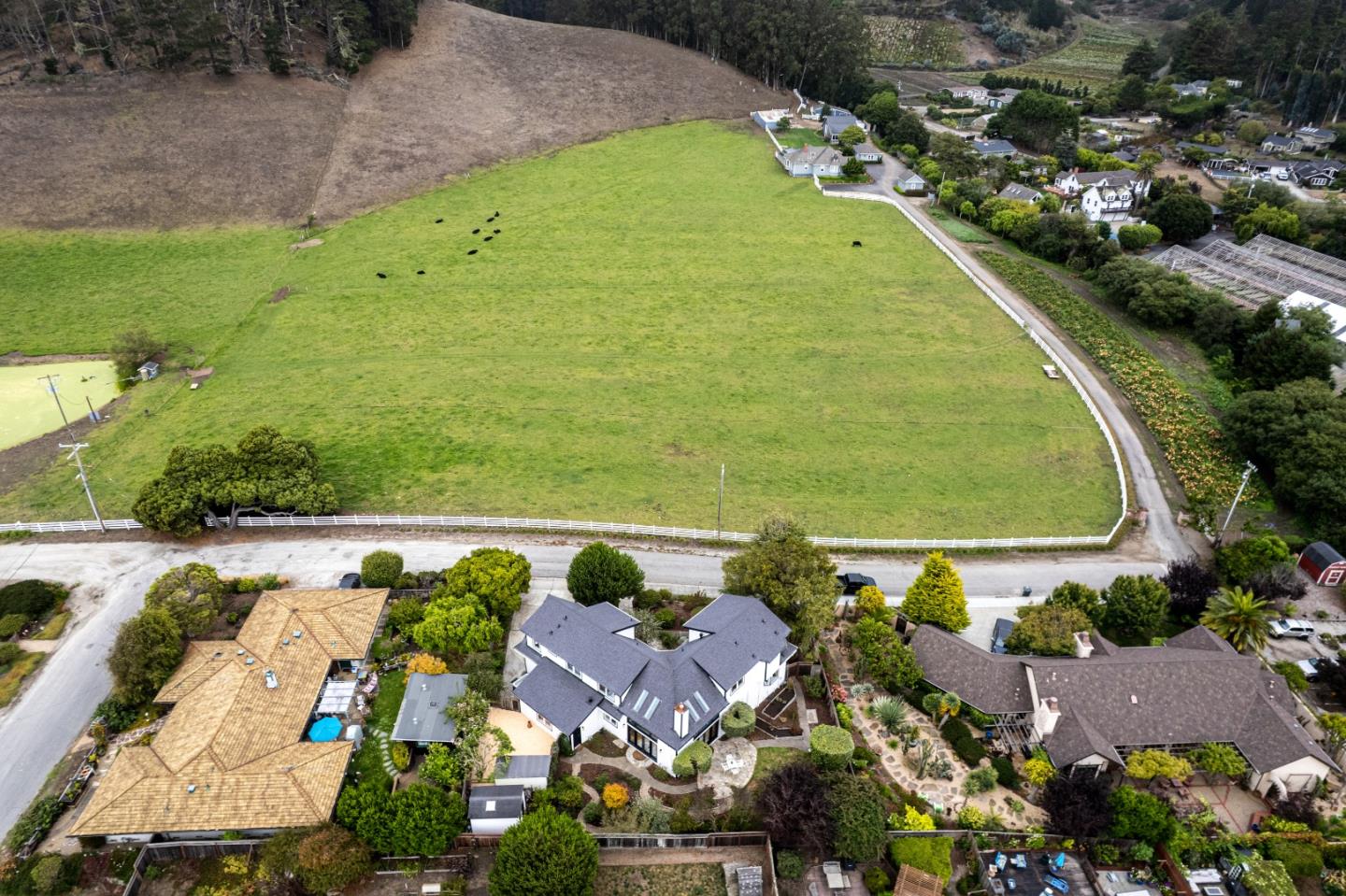 Detail Gallery Image 63 of 78 For 424 6th Ave, Half Moon Bay,  CA 94019 - 5 Beds | 3/1 Baths