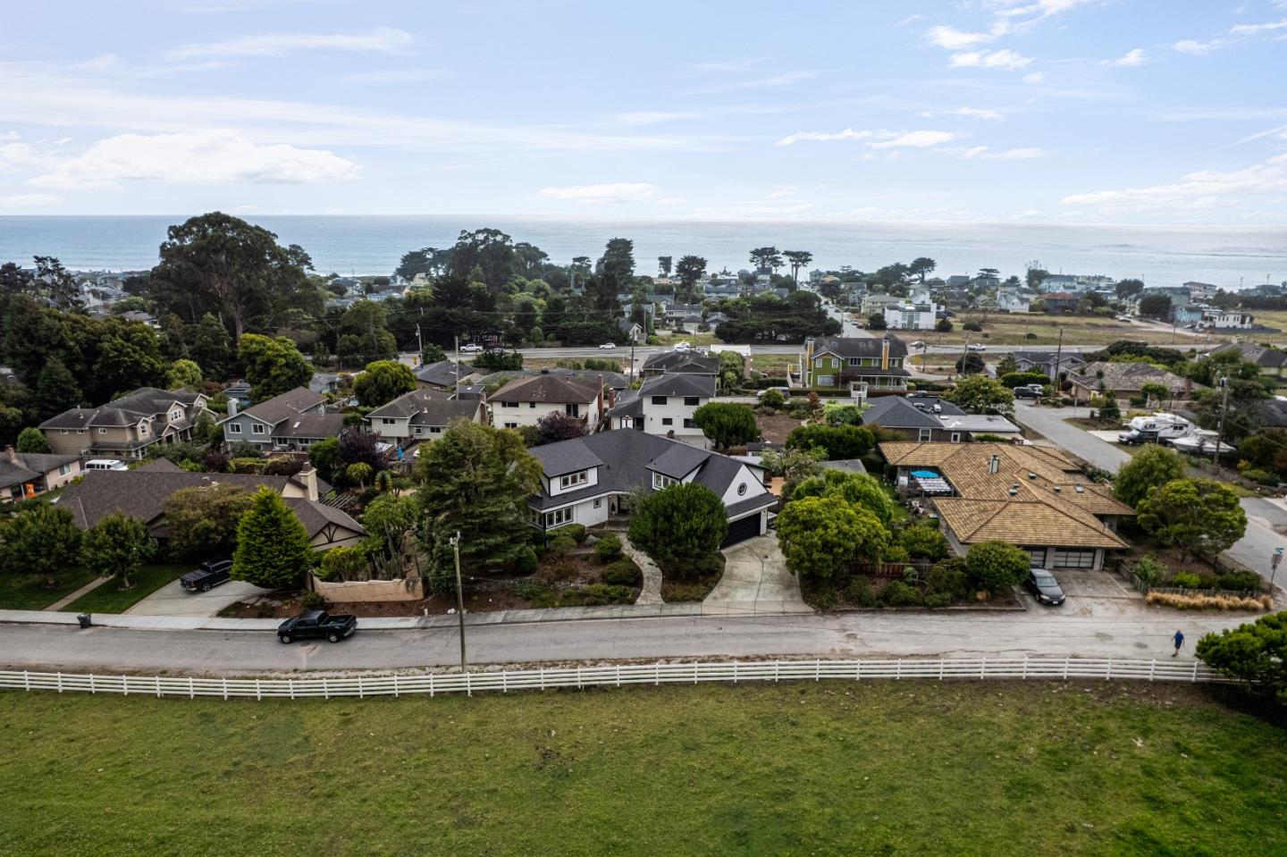 Detail Gallery Image 64 of 78 For 424 6th Ave, Half Moon Bay,  CA 94019 - 5 Beds | 3/1 Baths
