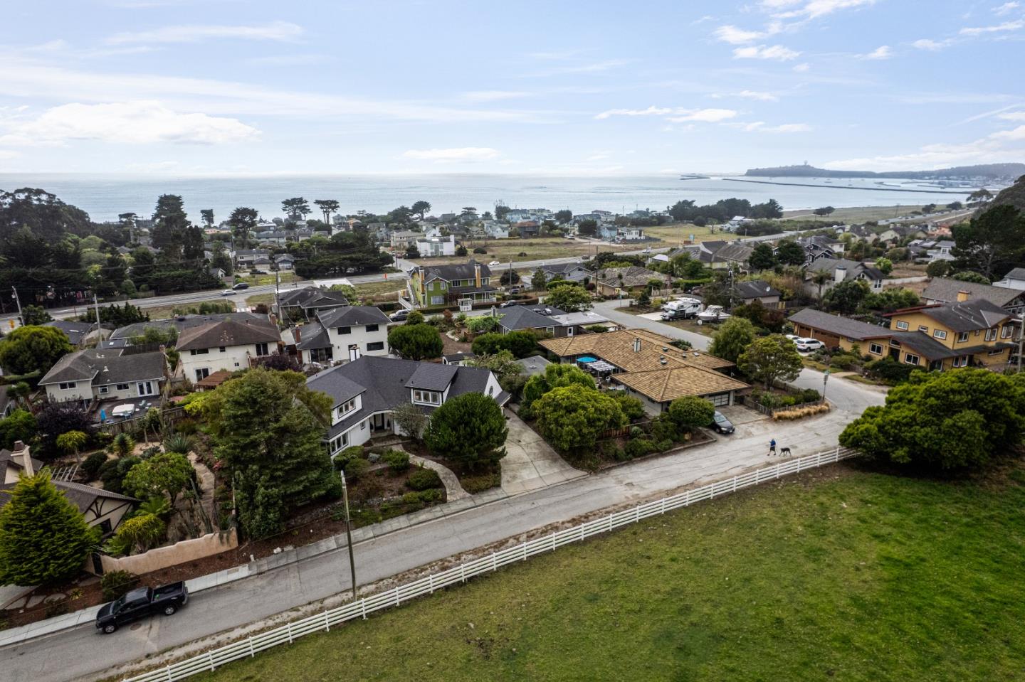 Detail Gallery Image 65 of 78 For 424 6th Ave, Half Moon Bay,  CA 94019 - 5 Beds | 3/1 Baths