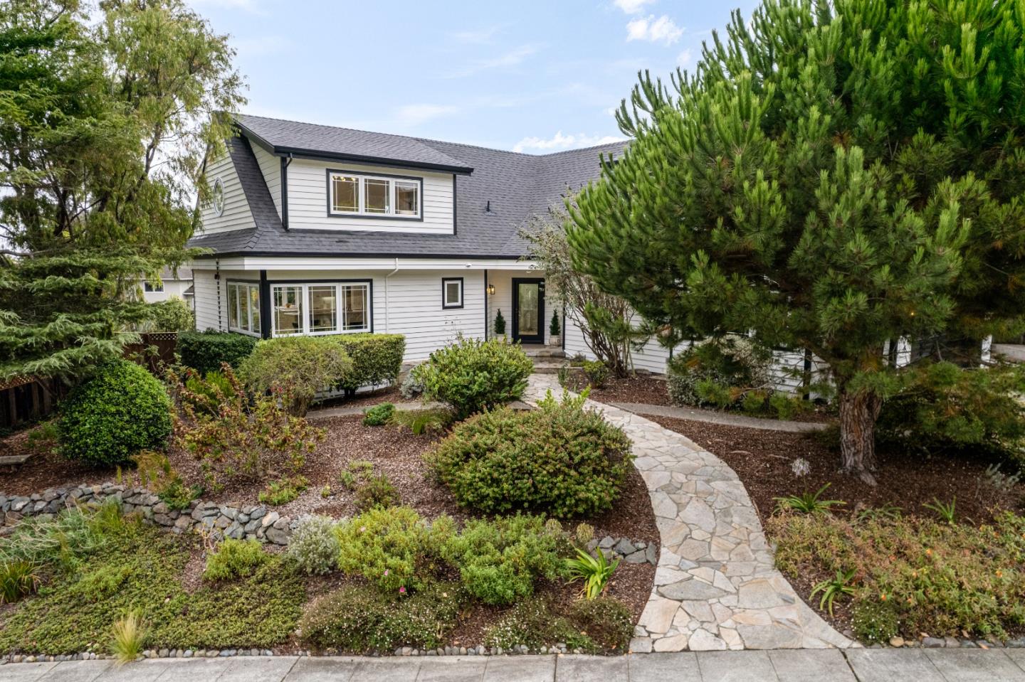Detail Gallery Image 68 of 78 For 424 6th Ave, Half Moon Bay,  CA 94019 - 5 Beds | 3/1 Baths