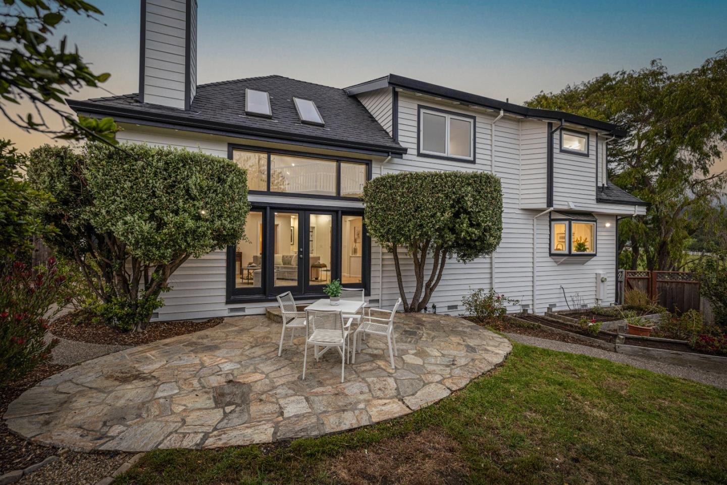 Detail Gallery Image 74 of 78 For 424 6th Ave, Half Moon Bay,  CA 94019 - 5 Beds | 3/1 Baths