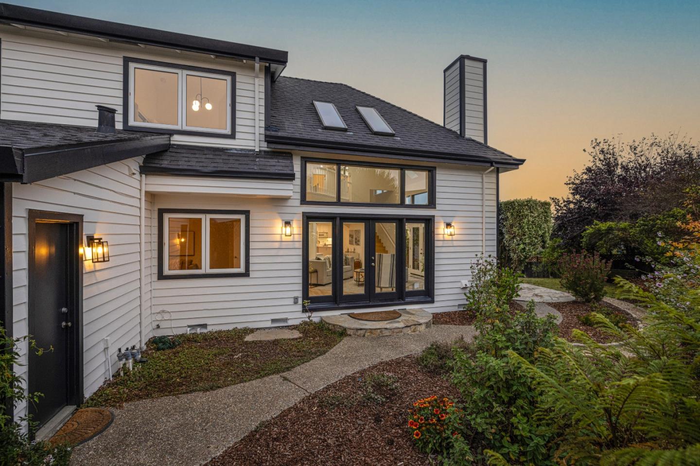 Detail Gallery Image 76 of 78 For 424 6th Ave, Half Moon Bay,  CA 94019 - 5 Beds | 3/1 Baths