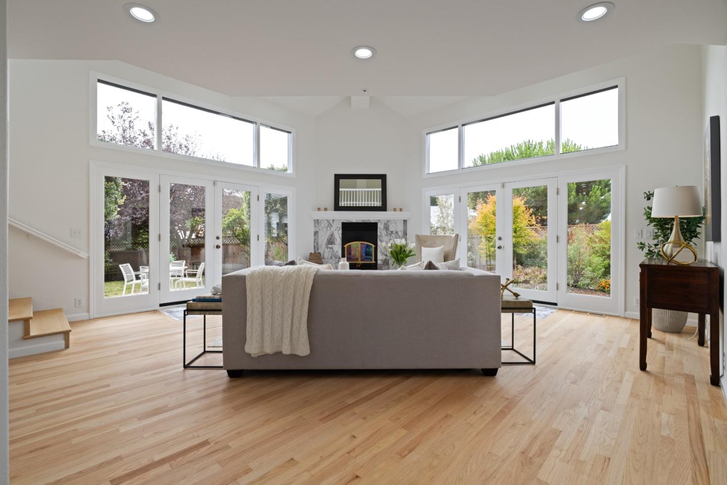 Detail Gallery Image 8 of 78 For 424 6th Ave, Half Moon Bay,  CA 94019 - 5 Beds | 3/1 Baths