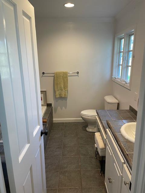 Detail Gallery Image 27 of 49 For 155 Normandy Ln, Woodside,  CA 94062 - 4 Beds | 3/1 Baths