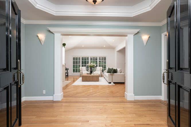 Detail Gallery Image 7 of 49 For 155 Normandy Ln, Woodside,  CA 94062 - 4 Beds | 3/1 Baths