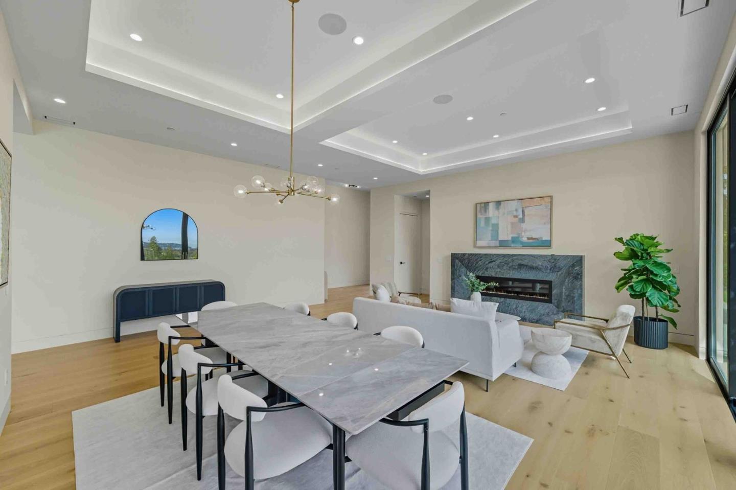 Detail Gallery Image 20 of 92 For 1221 Kenilworth Rd, Hillsborough,  CA 94010 - 8 Beds | 8/2 Baths