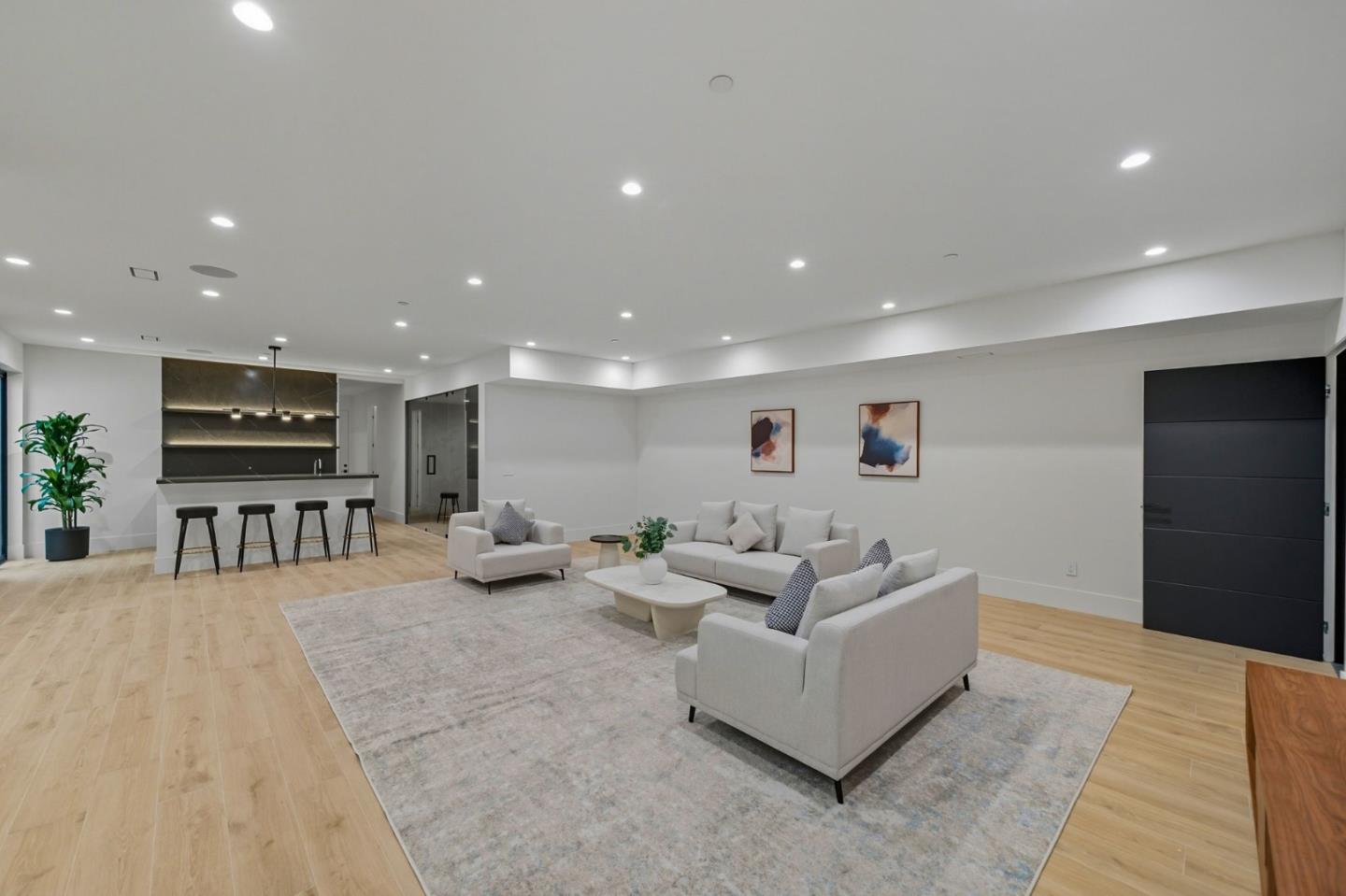 Detail Gallery Image 37 of 92 For 1221 Kenilworth Rd, Hillsborough,  CA 94010 - 8 Beds | 8/2 Baths