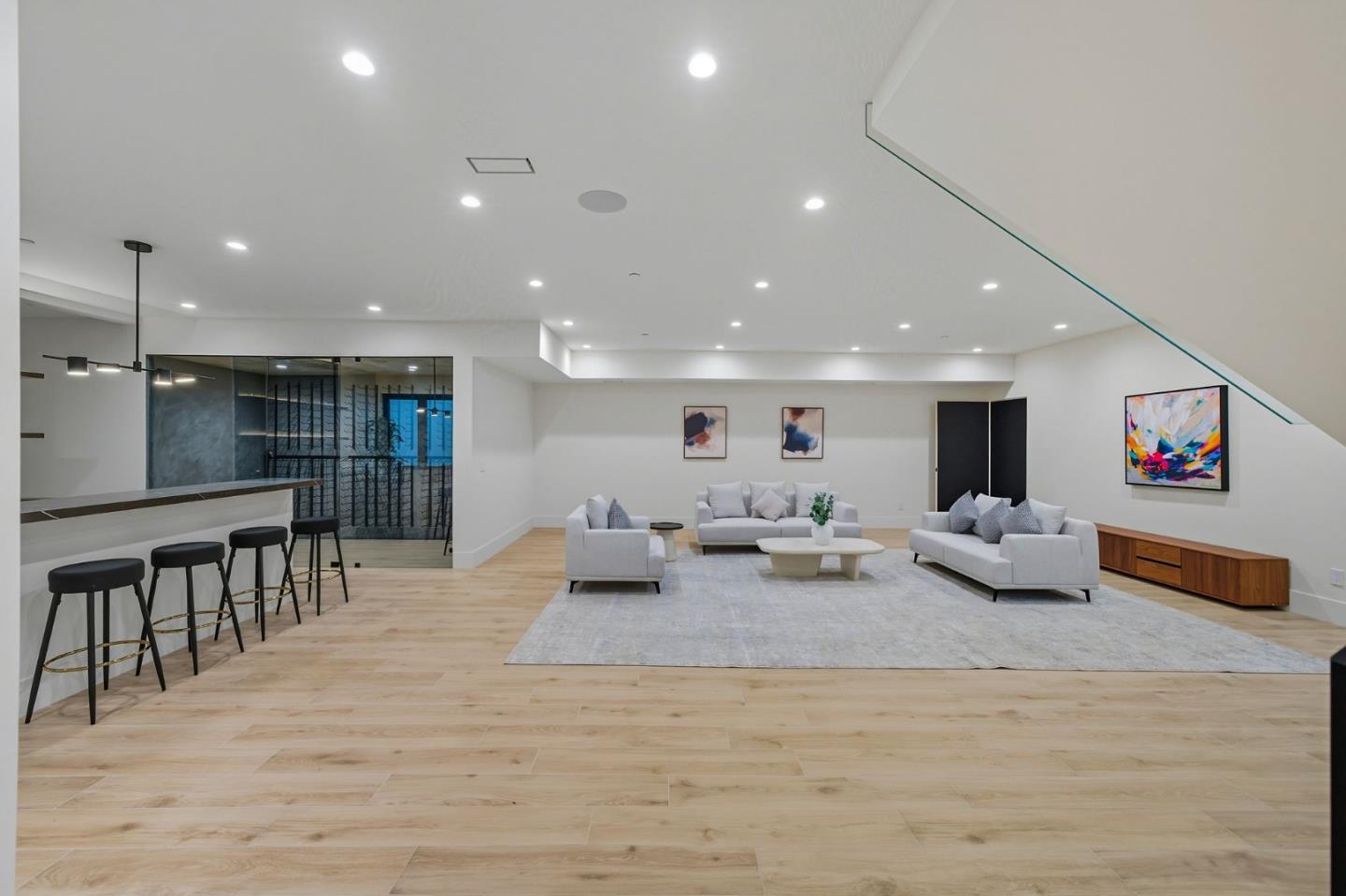 Detail Gallery Image 41 of 92 For 1221 Kenilworth Rd, Hillsborough,  CA 94010 - 8 Beds | 8/2 Baths