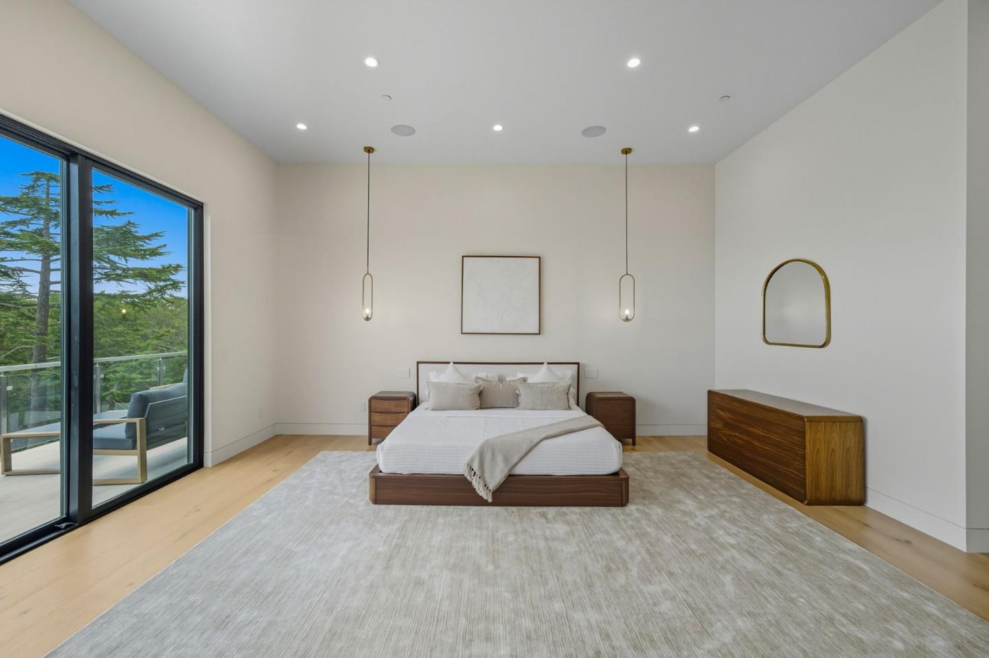 Detail Gallery Image 57 of 92 For 1221 Kenilworth Rd, Hillsborough,  CA 94010 - 8 Beds | 8/2 Baths