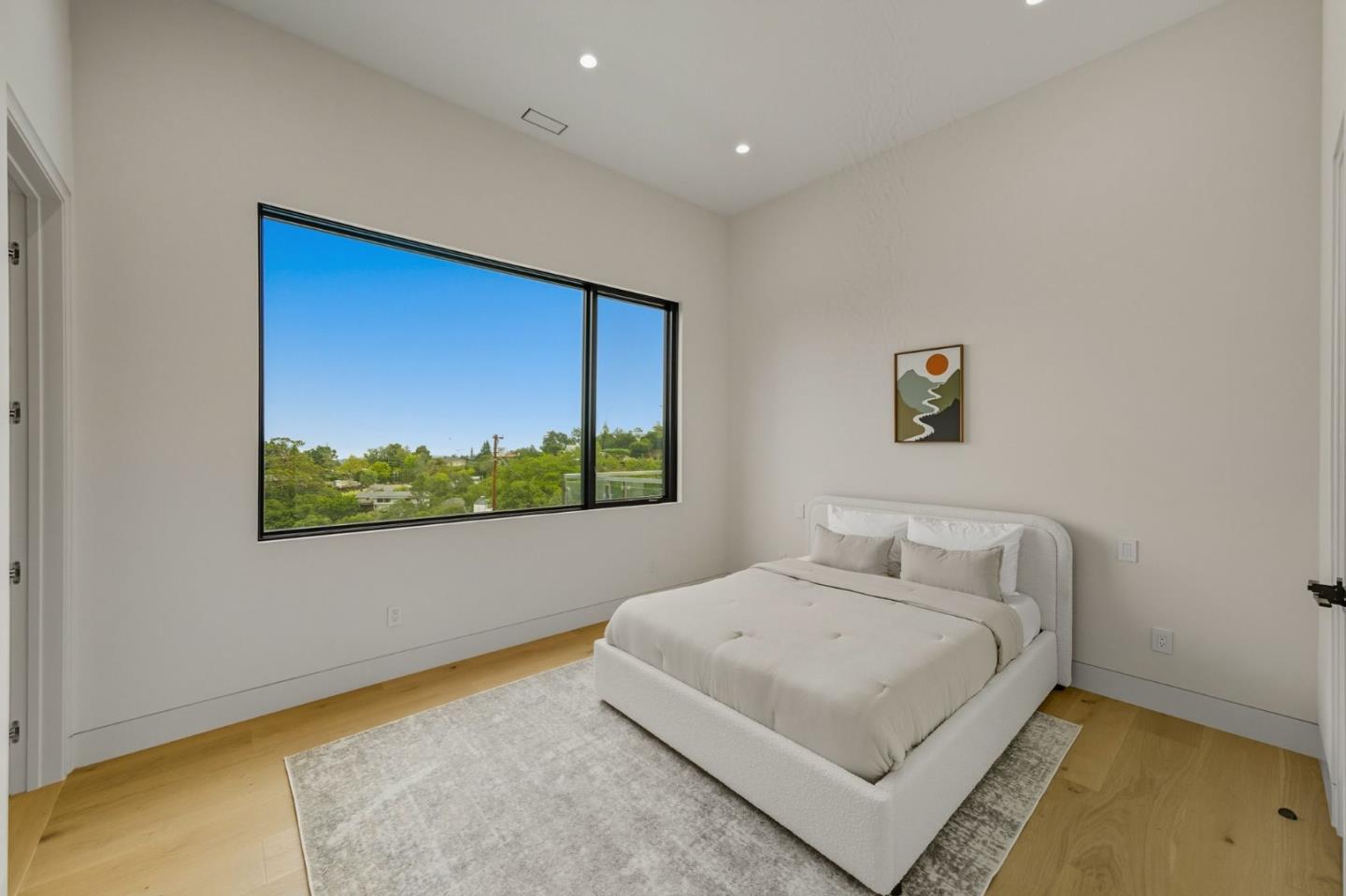 Detail Gallery Image 63 of 92 For 1221 Kenilworth Rd, Hillsborough,  CA 94010 - 8 Beds | 8/2 Baths