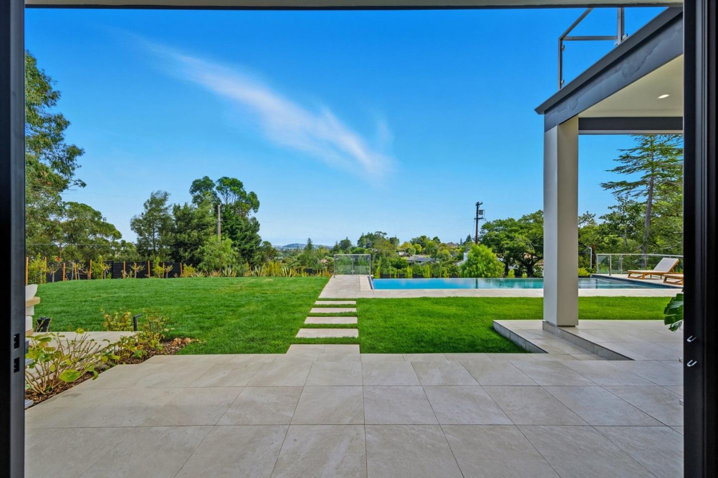 Detail Gallery Image 79 of 92 For 1221 Kenilworth Rd, Hillsborough,  CA 94010 - 8 Beds | 8/2 Baths
