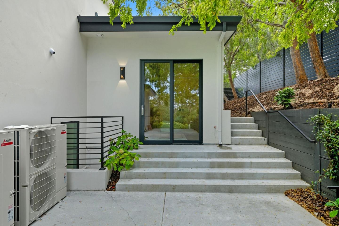 Detail Gallery Image 89 of 92 For 1221 Kenilworth Rd, Hillsborough,  CA 94010 - 8 Beds | 8/2 Baths