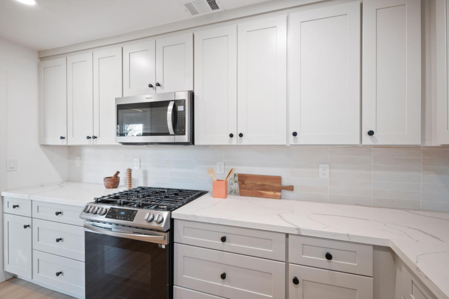 Detail Gallery Image 10 of 25 For 217 N Cragmont Ave, San Jose,  CA 95127 - 3 Beds | 1 Baths