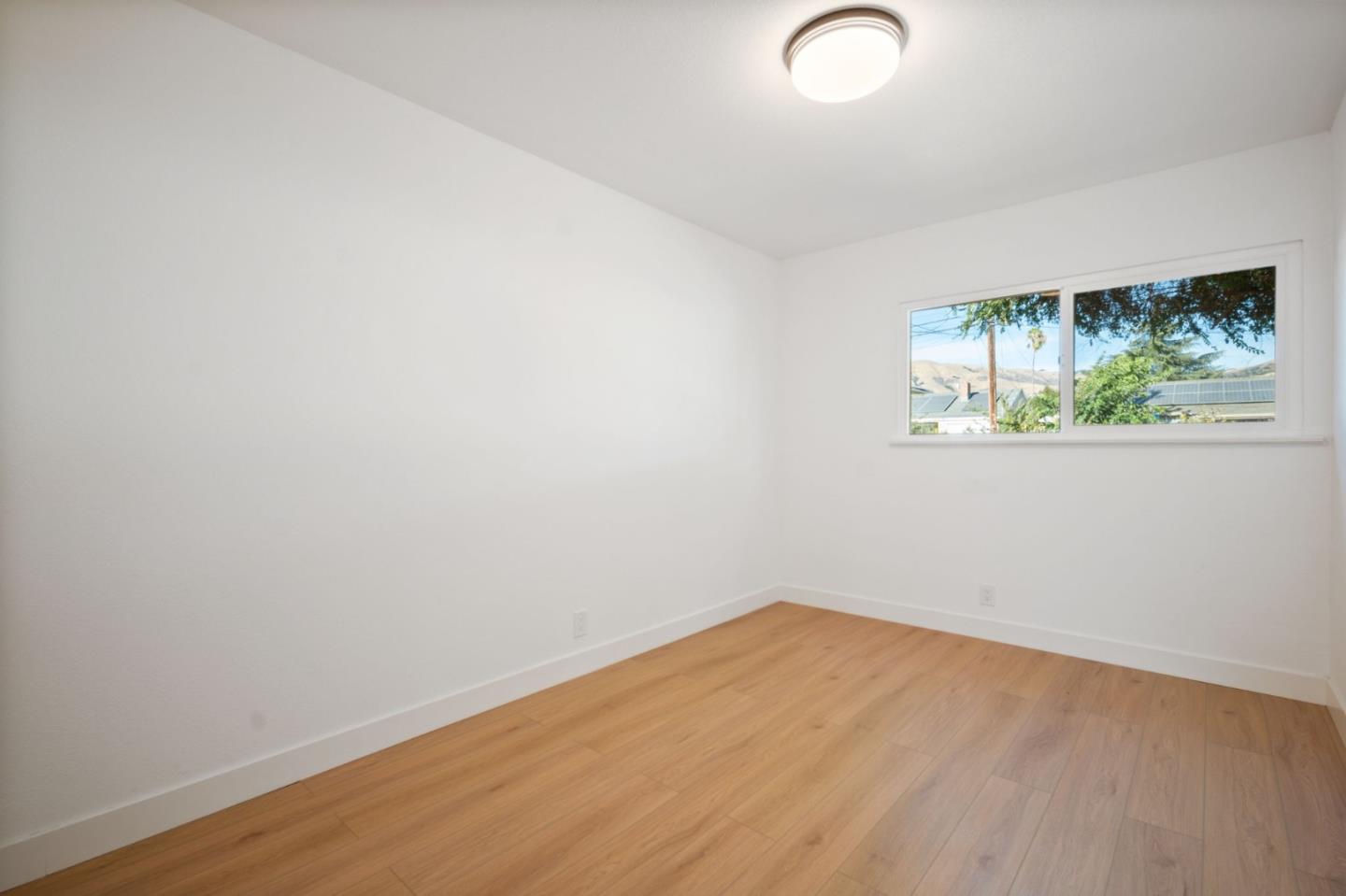 Detail Gallery Image 15 of 25 For 217 N Cragmont Ave, San Jose,  CA 95127 - 3 Beds | 1 Baths