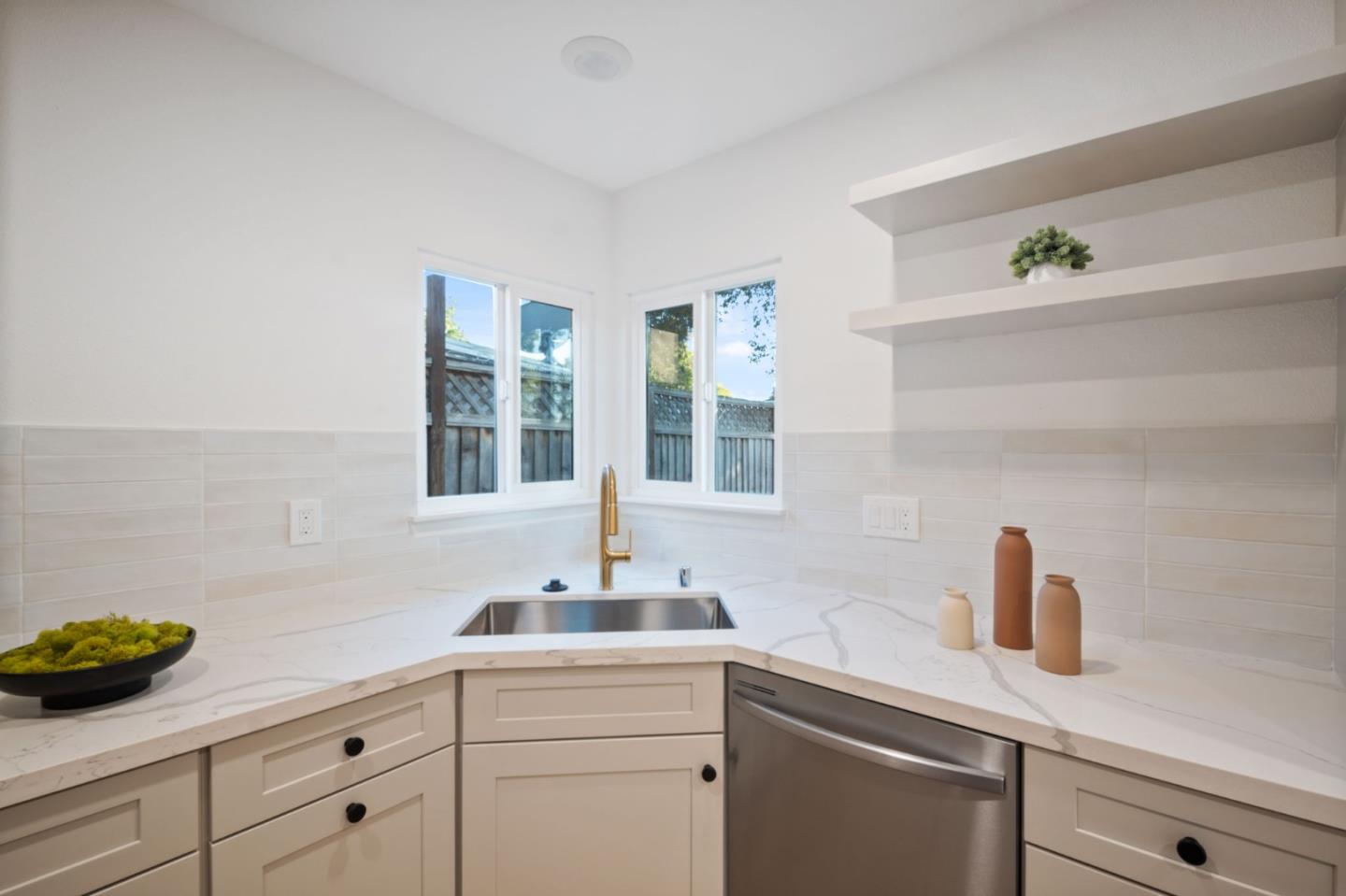 Detail Gallery Image 8 of 25 For 217 N Cragmont Ave, San Jose,  CA 95127 - 3 Beds | 1 Baths
