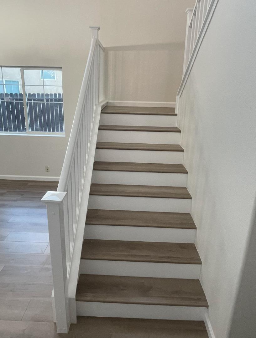 Detail Gallery Image 11 of 34 For 1994 Remembrance Ln, Tracy,  CA 95377 - 4 Beds | 2/1 Baths