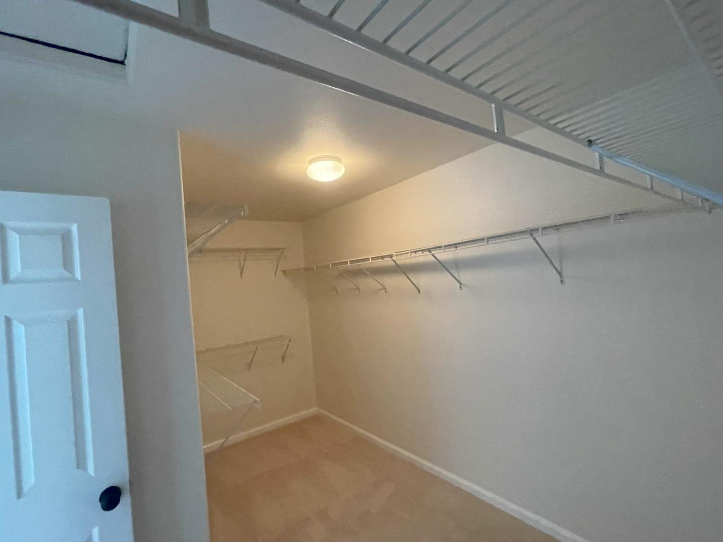 Detail Gallery Image 13 of 34 For 1994 Remembrance Ln, Tracy,  CA 95377 - 4 Beds | 2/1 Baths