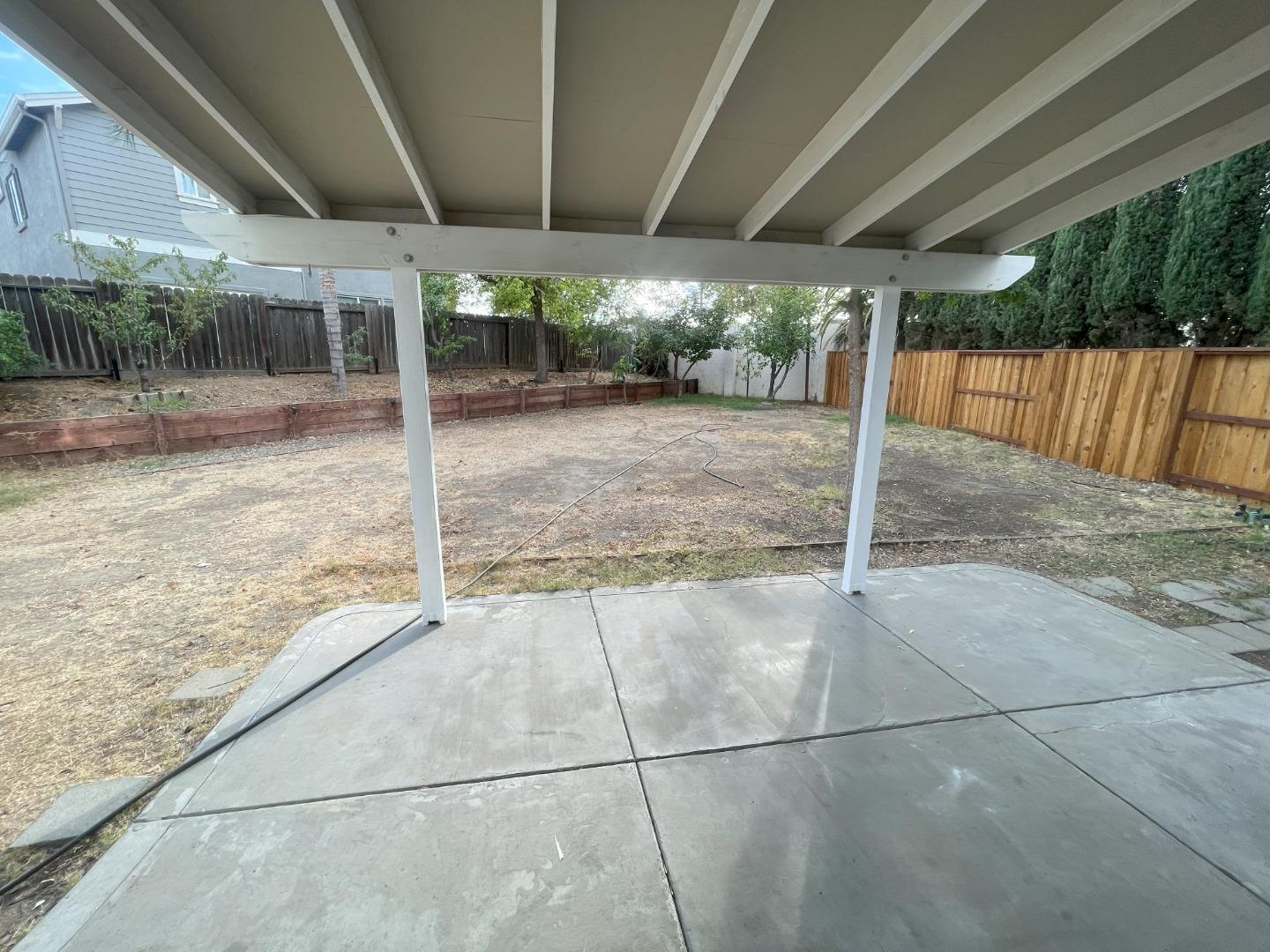 Detail Gallery Image 17 of 34 For 1994 Remembrance Ln, Tracy,  CA 95377 - 4 Beds | 2/1 Baths