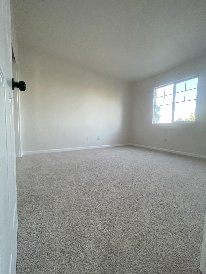Detail Gallery Image 20 of 34 For 1994 Remembrance Ln, Tracy,  CA 95377 - 4 Beds | 2/1 Baths