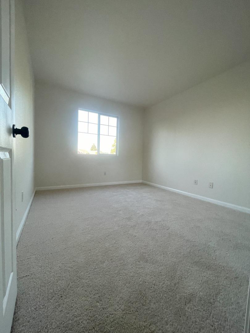 Detail Gallery Image 21 of 34 For 1994 Remembrance Ln, Tracy,  CA 95377 - 4 Beds | 2/1 Baths