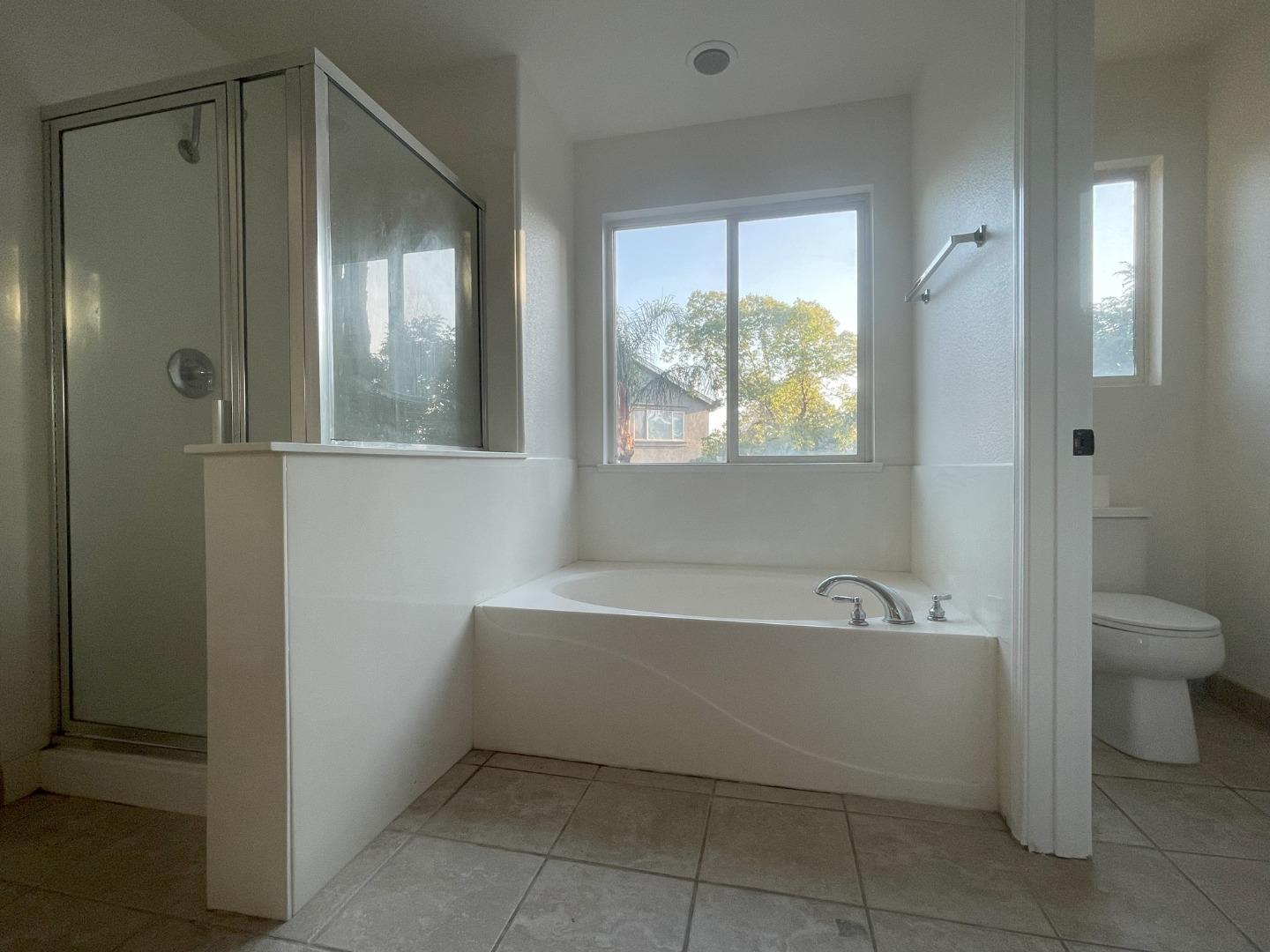 Detail Gallery Image 26 of 34 For 1994 Remembrance Ln, Tracy,  CA 95377 - 4 Beds | 2/1 Baths