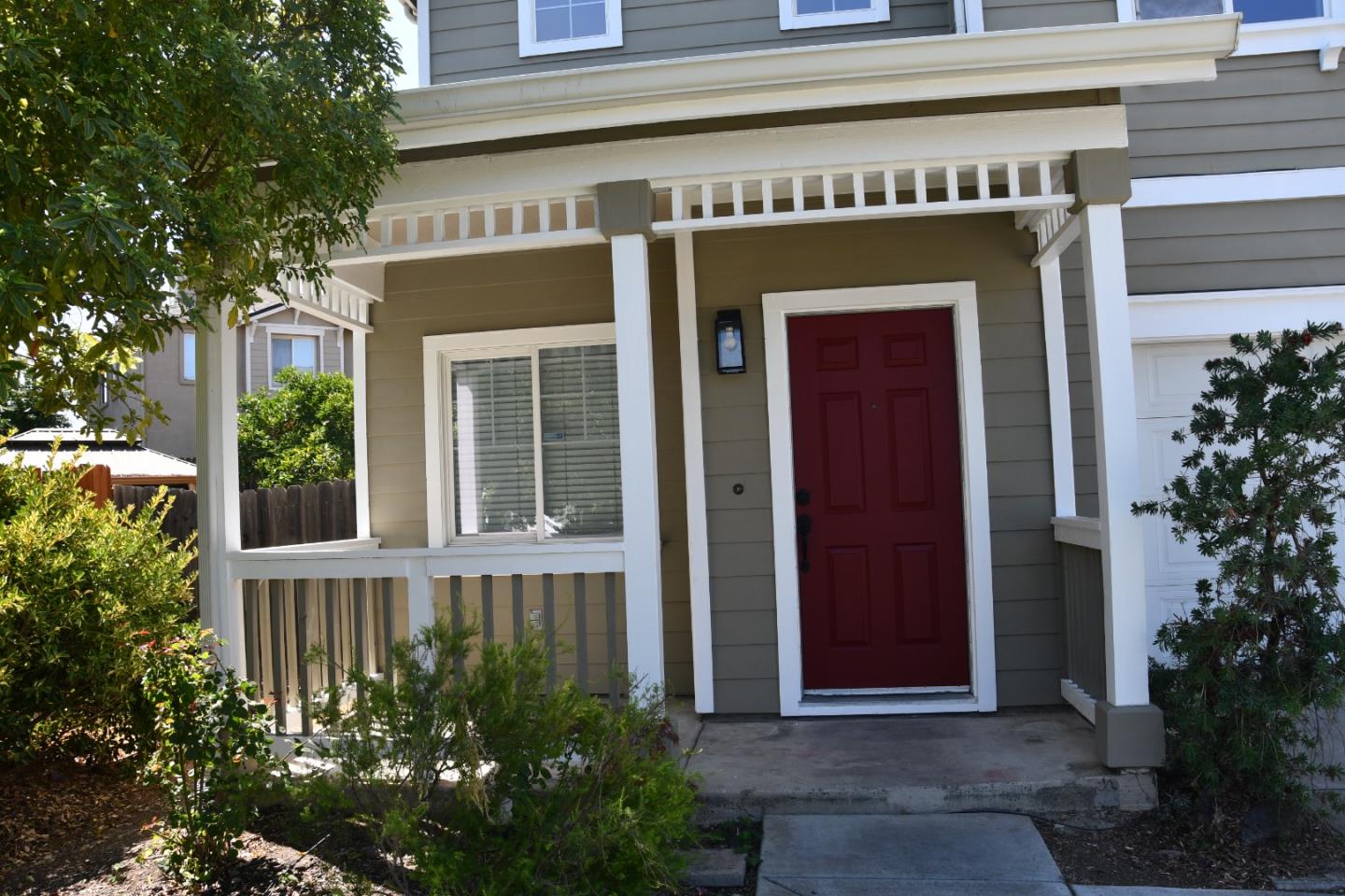 Detail Gallery Image 3 of 34 For 1994 Remembrance Ln, Tracy,  CA 95377 - 4 Beds | 2/1 Baths