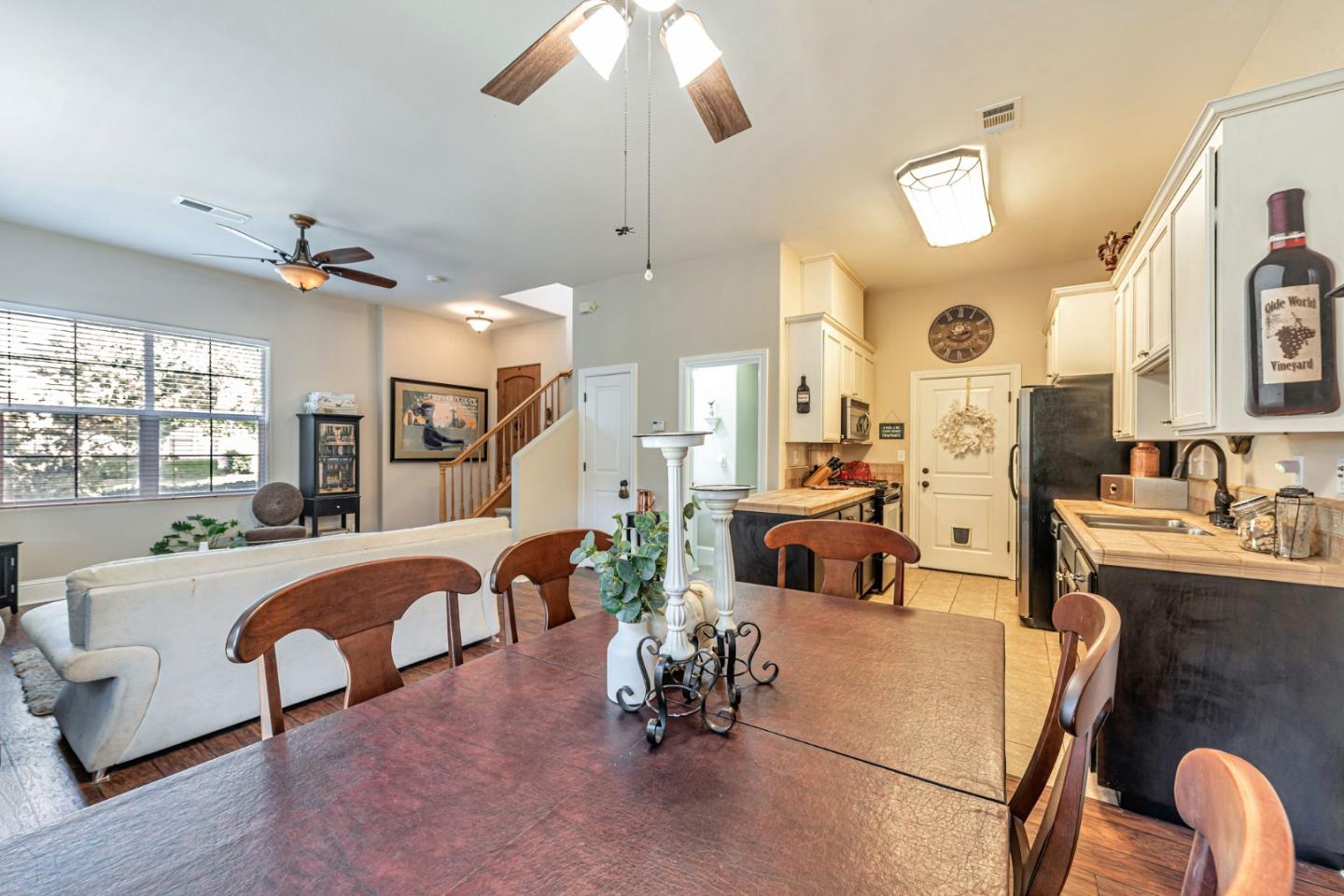 Detail Gallery Image 6 of 26 For 15145 Bellini Way, Morgan Hill,  CA 95037 - 3 Beds | 1/1 Baths