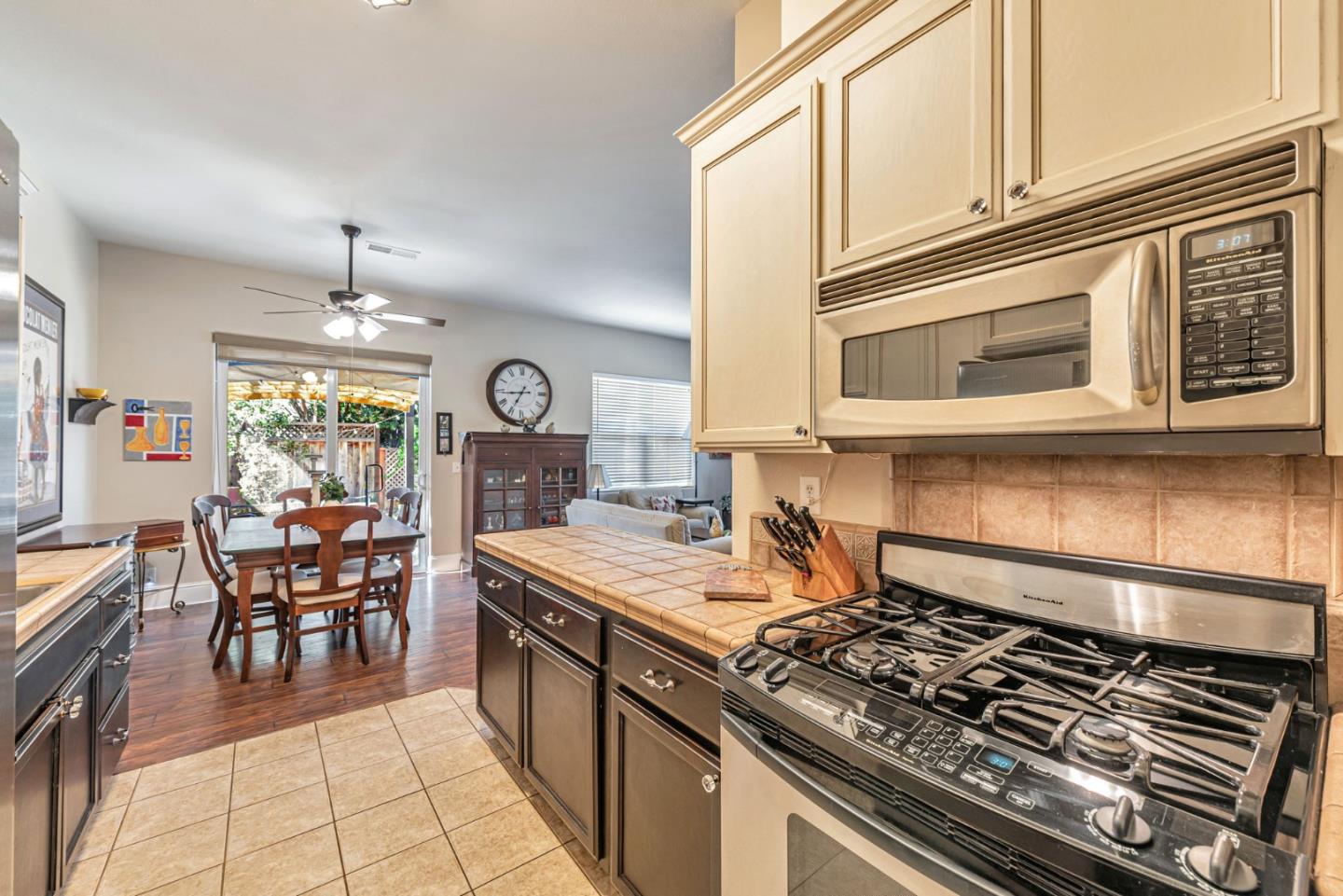 Detail Gallery Image 7 of 26 For 15145 Bellini Way, Morgan Hill,  CA 95037 - 3 Beds | 1/1 Baths