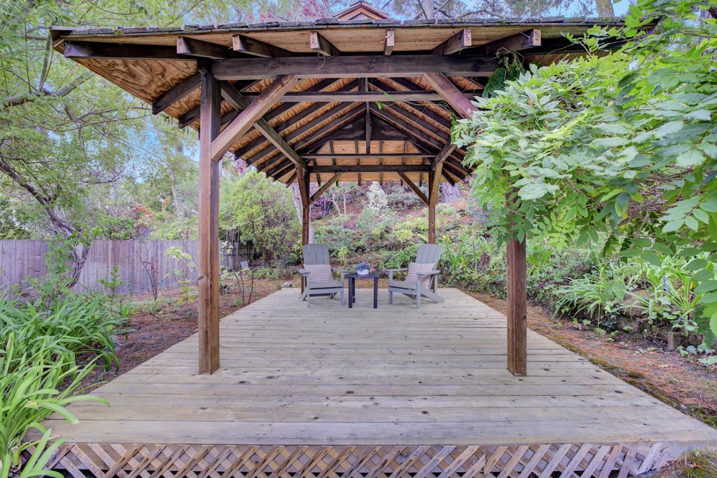 Detail Gallery Image 38 of 56 For 3045 Trousdale Dr, Burlingame,  CA 94010 - 4 Beds | 2 Baths