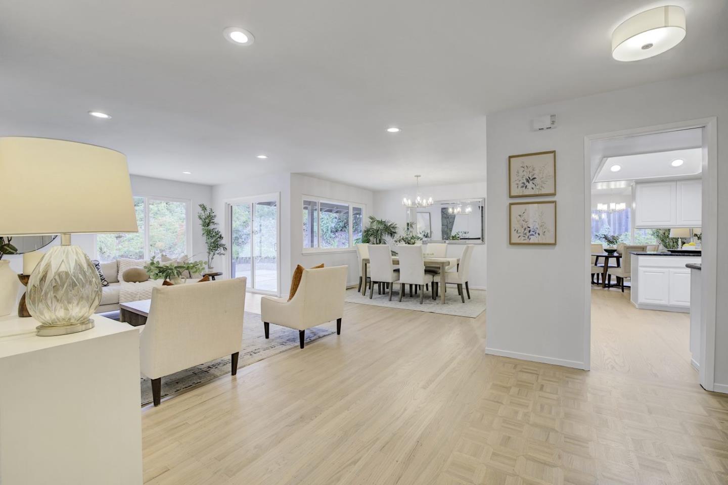 Detail Gallery Image 8 of 56 For 3045 Trousdale Dr, Burlingame,  CA 94010 - 4 Beds | 2 Baths