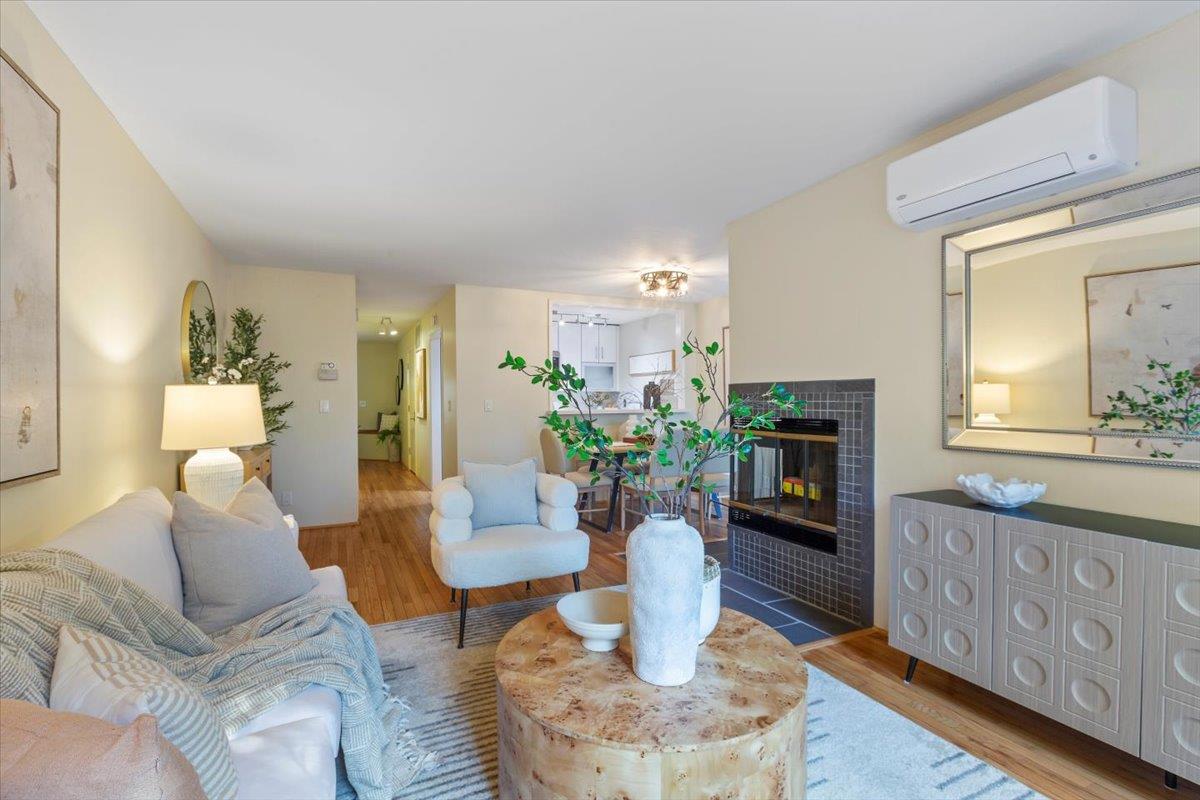 Detail Gallery Image 10 of 26 For 1983 San Luis Ave #33,  Mountain View,  CA 94043 - 2 Beds | 2/1 Baths