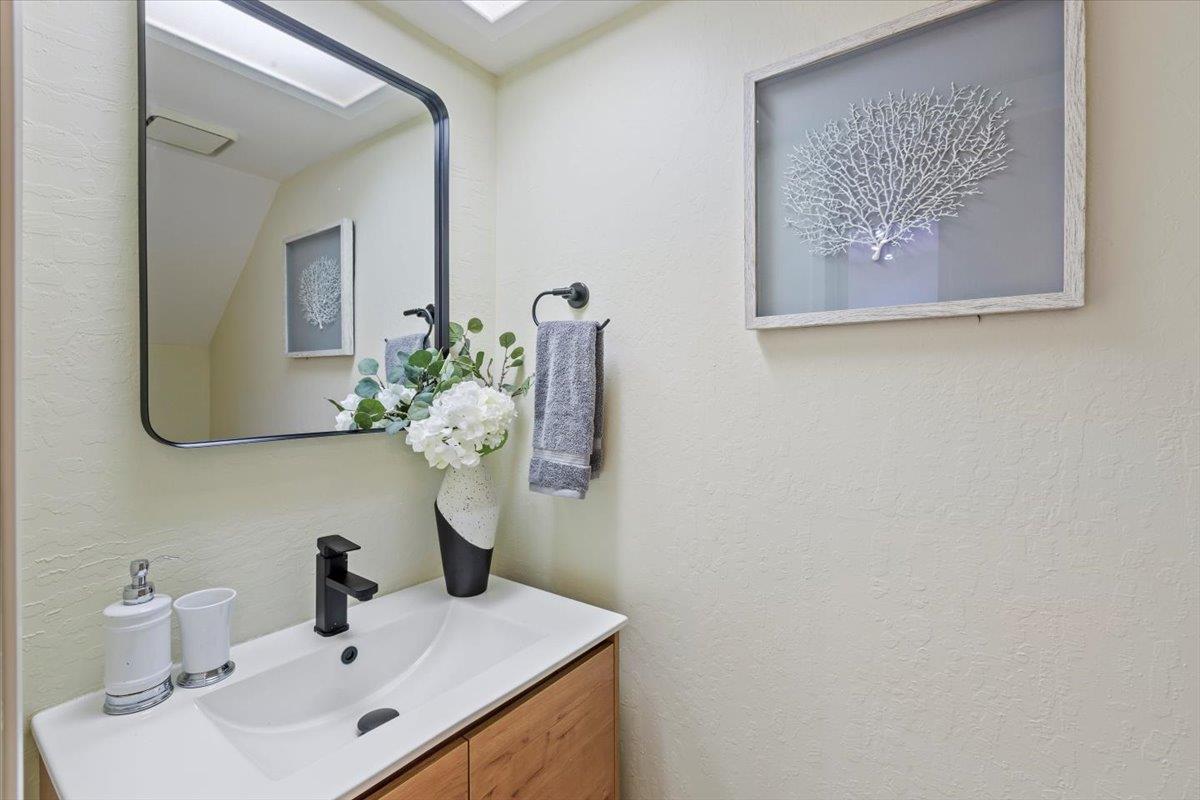 Detail Gallery Image 11 of 26 For 1983 San Luis Ave #33,  Mountain View,  CA 94043 - 2 Beds | 2/1 Baths