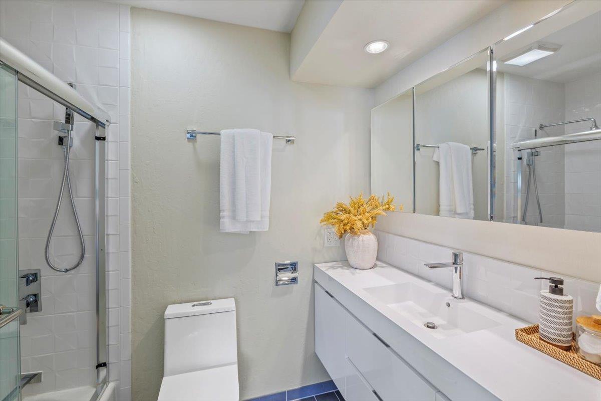 Detail Gallery Image 15 of 26 For 1983 San Luis Ave #33,  Mountain View,  CA 94043 - 2 Beds | 2/1 Baths
