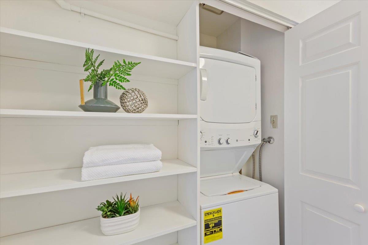 Detail Gallery Image 21 of 26 For 1983 San Luis Ave #33,  Mountain View,  CA 94043 - 2 Beds | 2/1 Baths