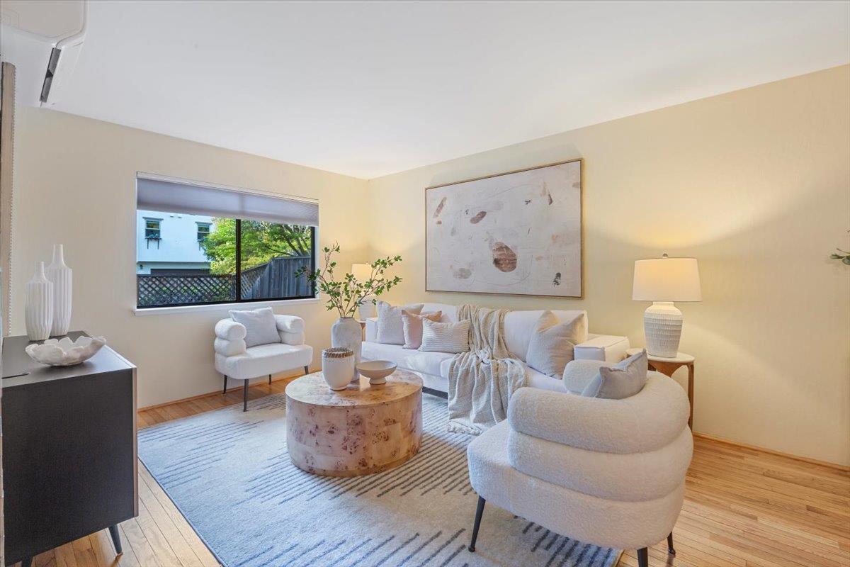 Detail Gallery Image 7 of 26 For 1983 San Luis Ave #33,  Mountain View,  CA 94043 - 2 Beds | 2/1 Baths