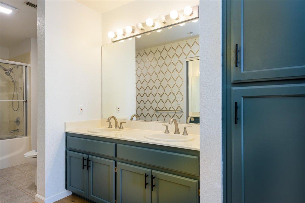 Detail Gallery Image 15 of 24 For 1000 Davit Ln #106,  Redwood City,  CA 94065 - 2 Beds | 2 Baths